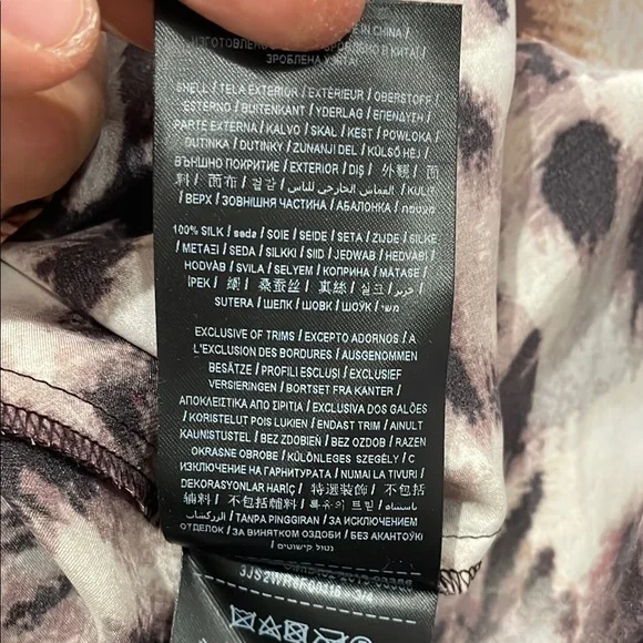 NWT Marciano Guess Animal Magic Wrap Skirt Size XS 100% Pure Silk Brown & Tan - Picture 12 of 16